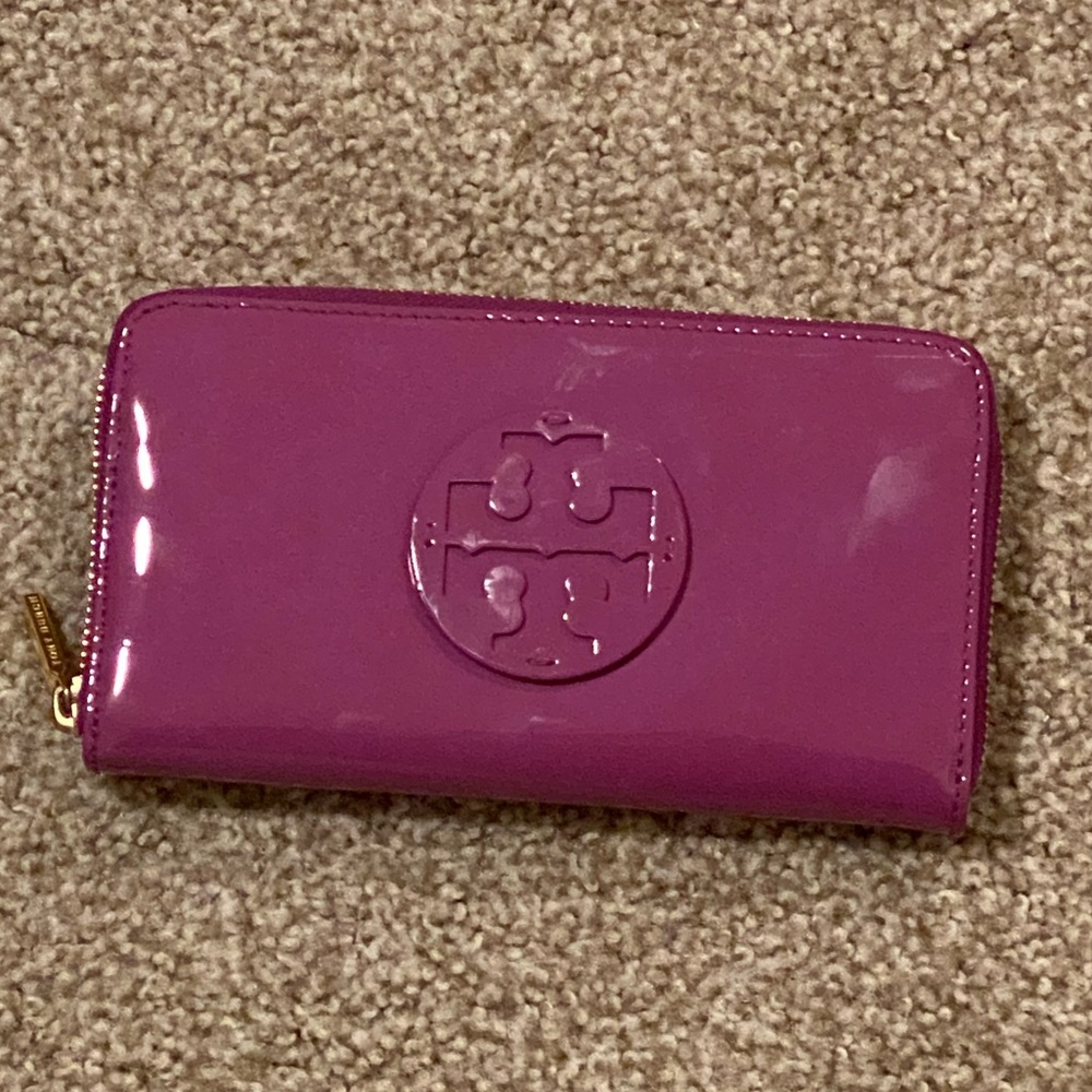 TORY BURCH Zipper Wallet
